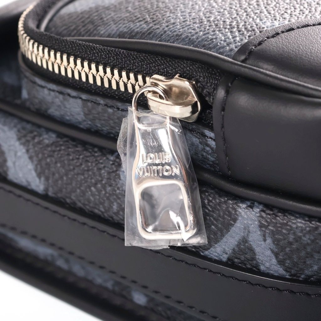 Louis Vuitton Monogram Pastel Amazon Messenger Shoulder Bag Black Leather — view 6