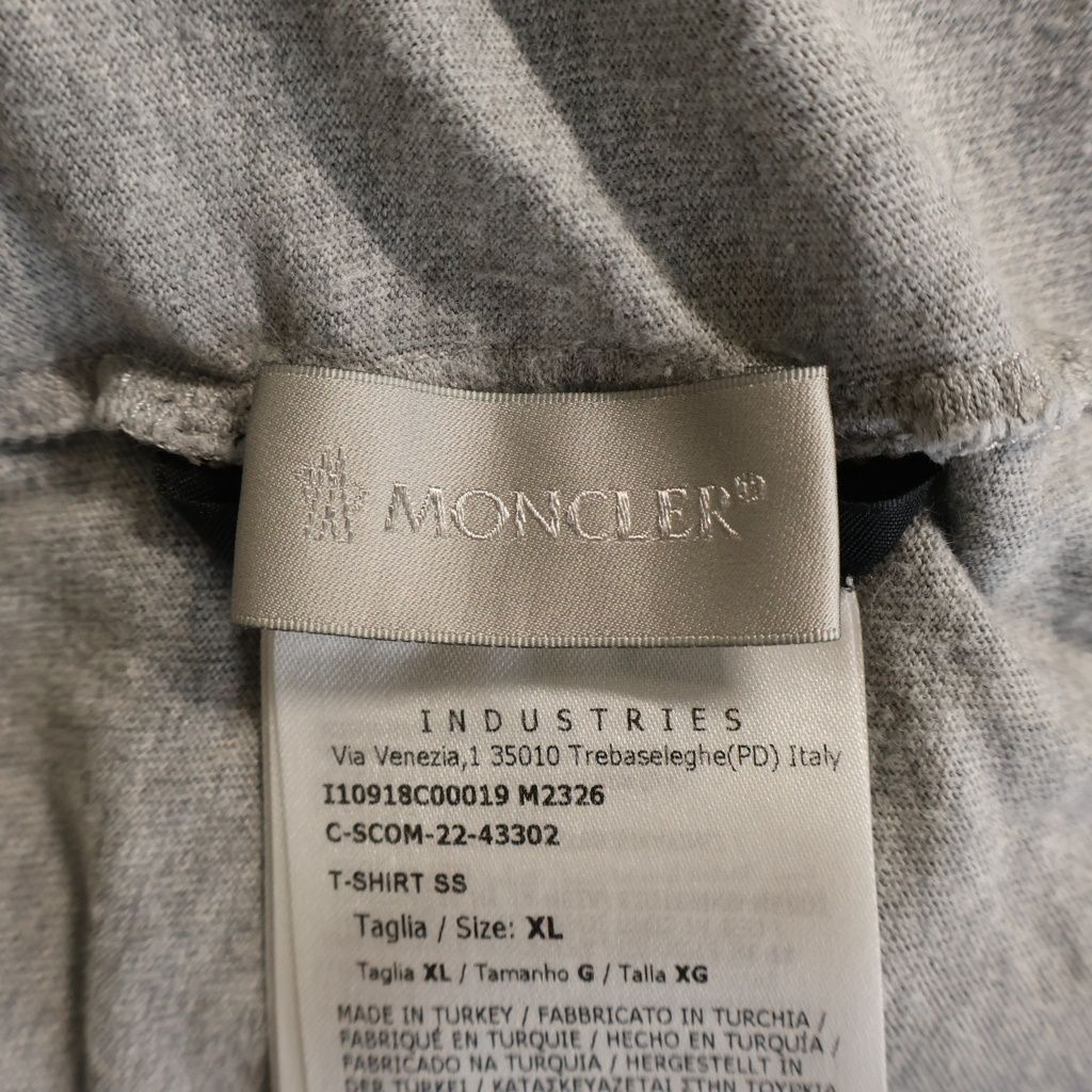 Moncler 23 SS Logo Motif Print Crew Neck Short Sleeve T-Shirt Gray — view 7