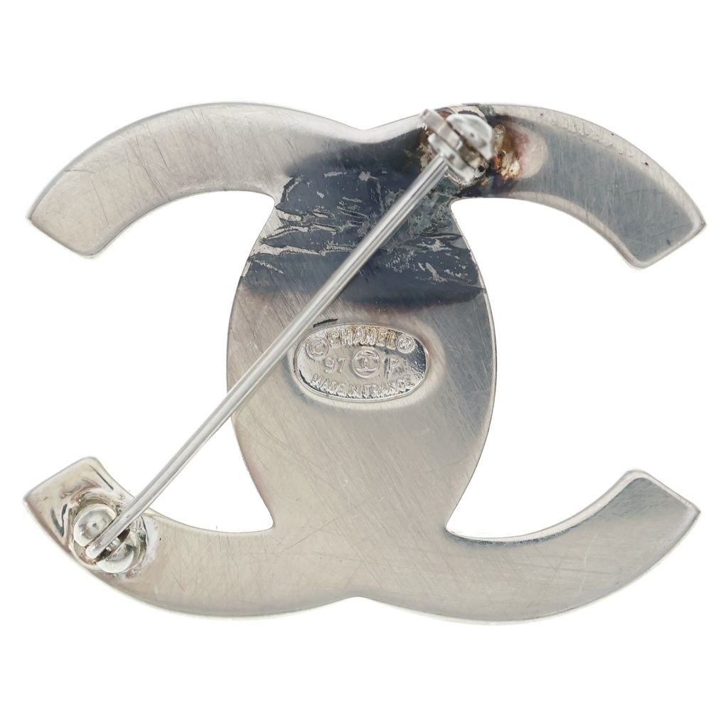 Chanel CC Logo Turnlock Brooch Silver Metal — view 2