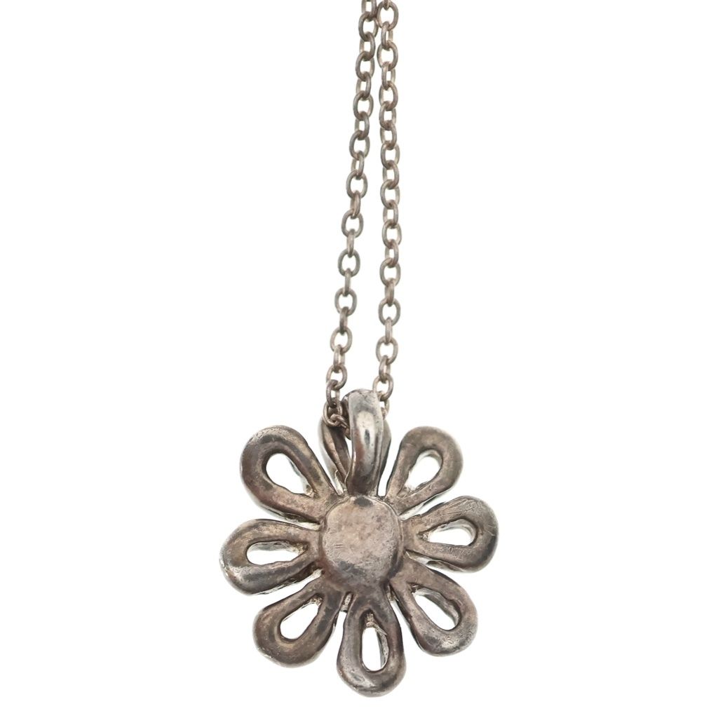Tiffany & Co Paloma Picasso Daisy Flower Necklace Silver — view 3