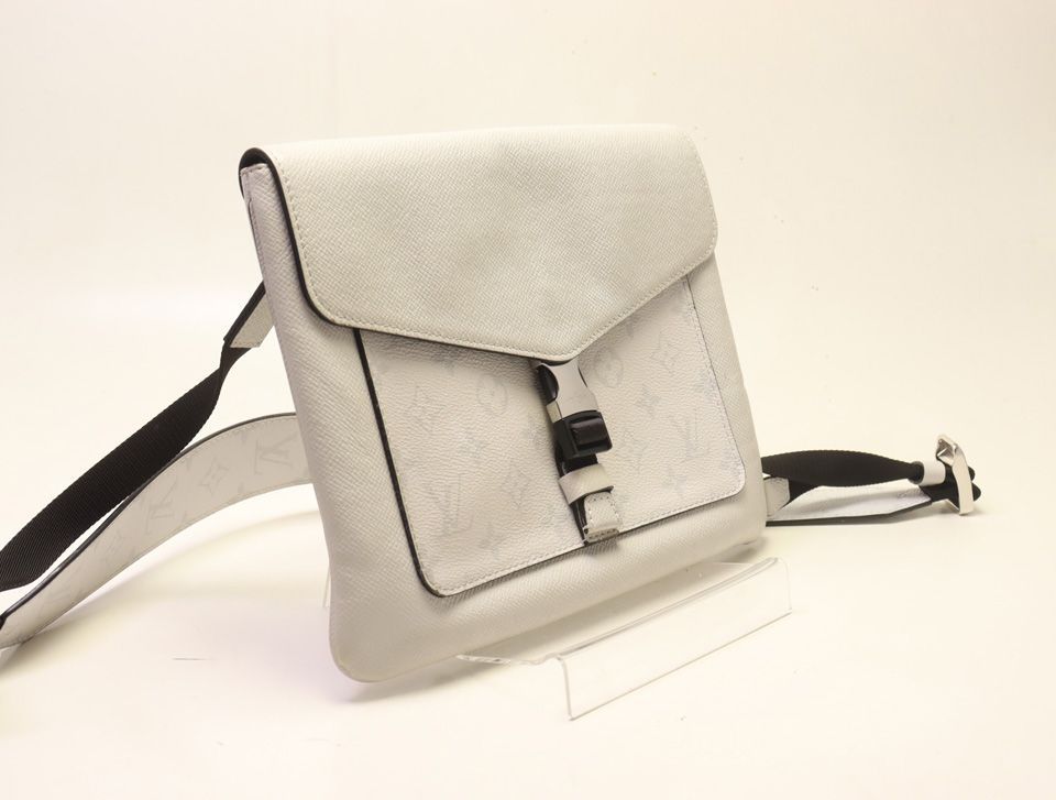 Louis Vuitton Outdoor Messenger Taigarama Shoulder Bag — view 4