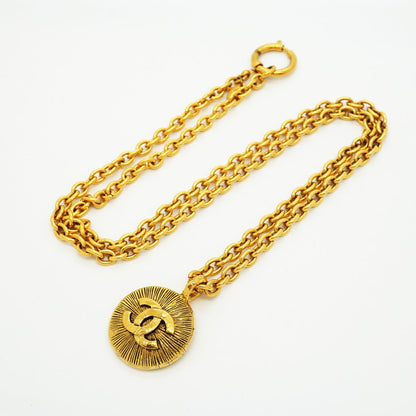 Chanel Necklace Vintage CC Logo Round Circle Gold Plated — view 3