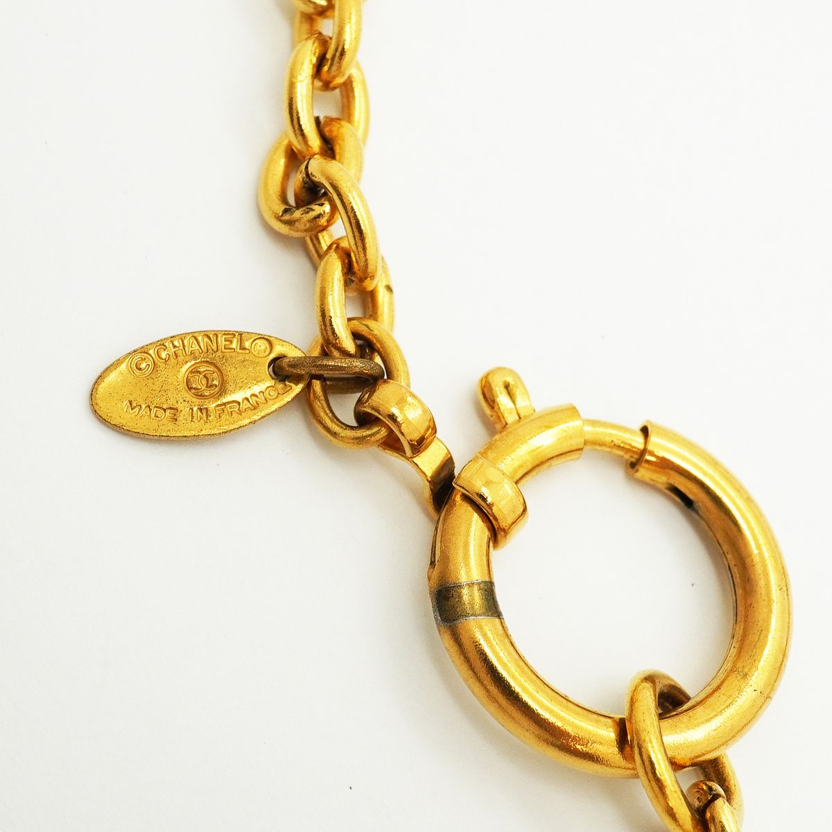 Chanel Necklace Vintage CC Logo Round Circle Gold Plated — view 5