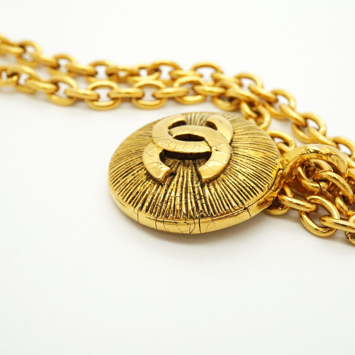 Chanel Necklace Vintage CC Logo Round Circle Gold Plated — view 8