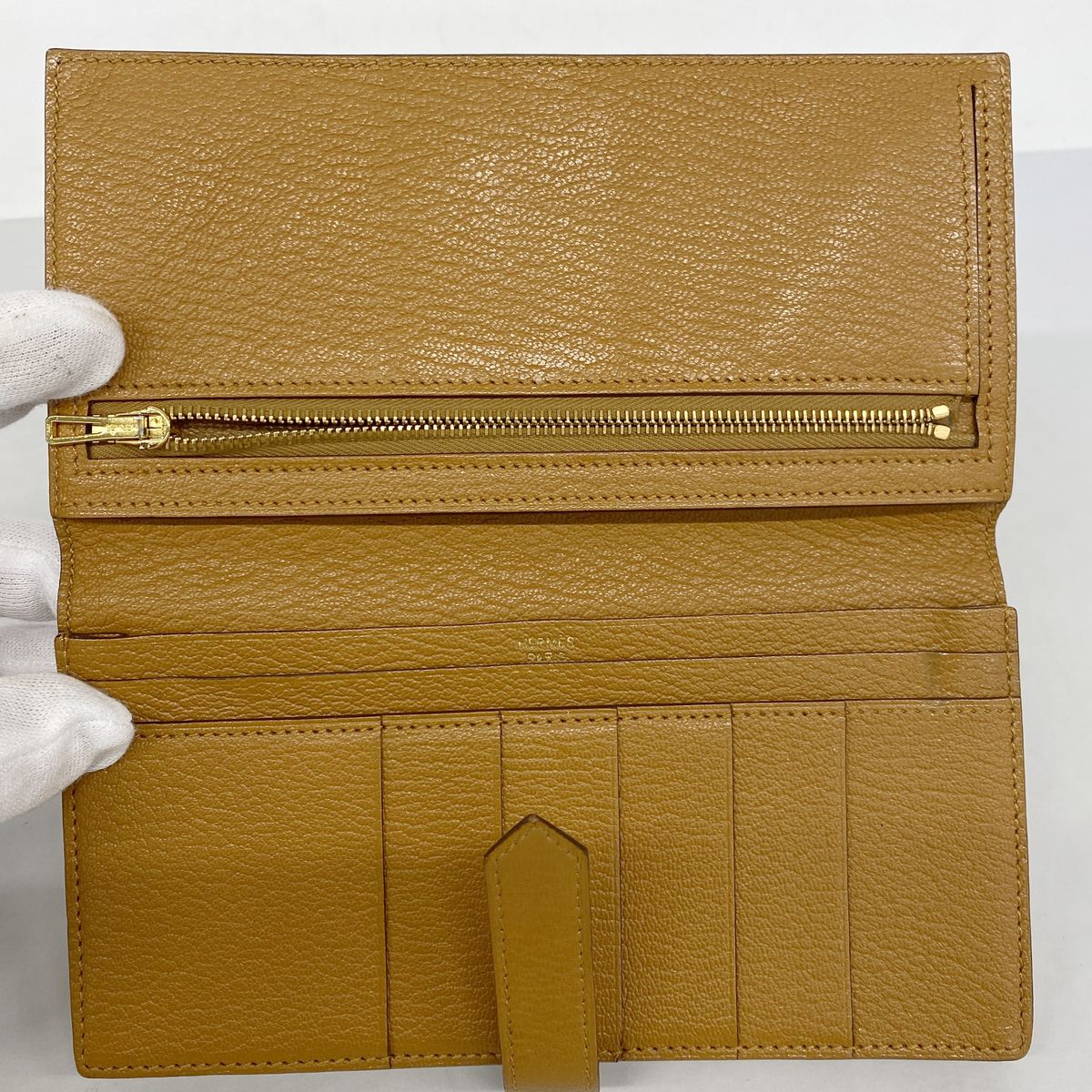 Hermes Wallet Bearn Soufflet Chevre Mysore Sesame Gold — view 3