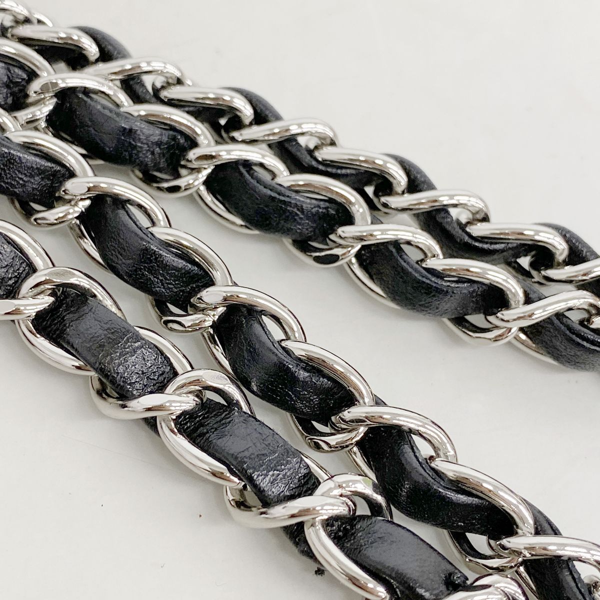 Chanel Shoulder Bag 2.55 Leather Black Silver — view 7