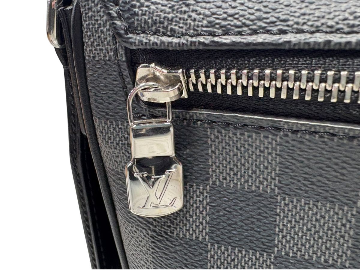 Louis Vuitton District PM Shoulder Bag Damier Graphite — view 5