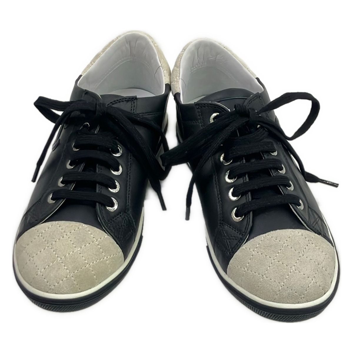 Chanel Sneakers Black White CC Logo Leather — view 2