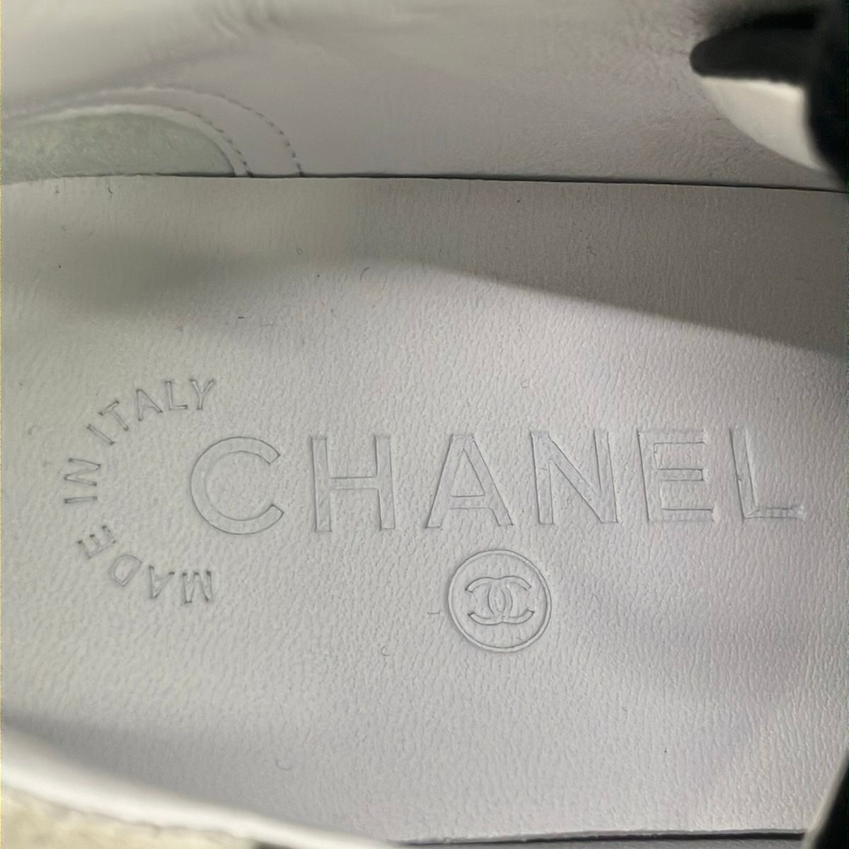 Chanel Sneakers Black White CC Logo Leather — view 5