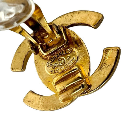 Chanel With Rice 96P Vintage CC Logo Earrings Ear Cuff Gold — view 3