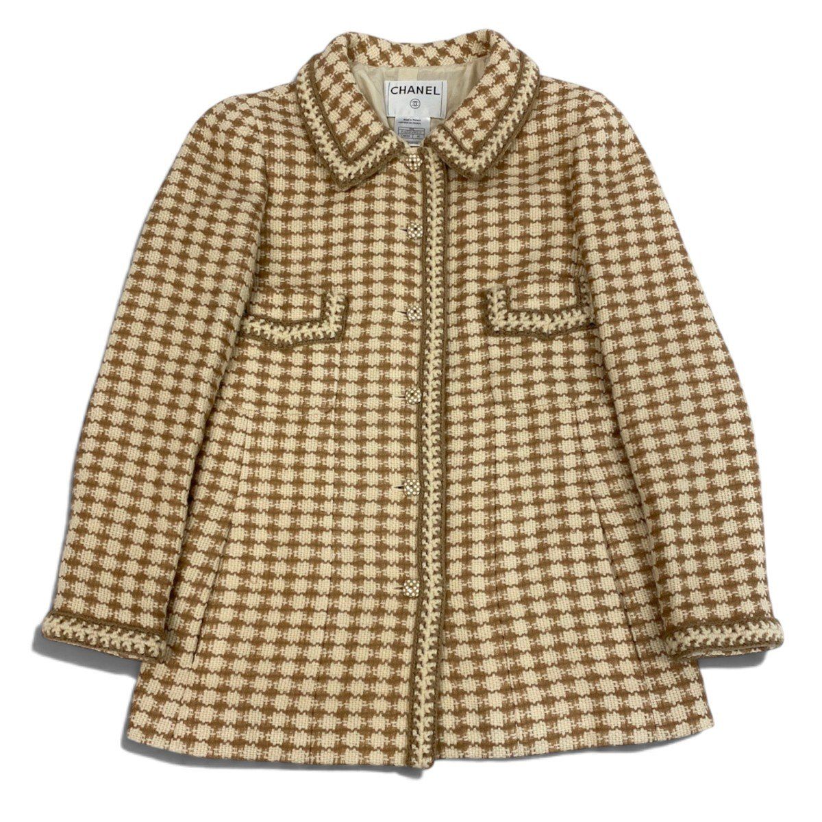 Chanel 00A Houndstooth Dot Pattern Button Tweed Coat Vintage Polka Dot Beige — view 2