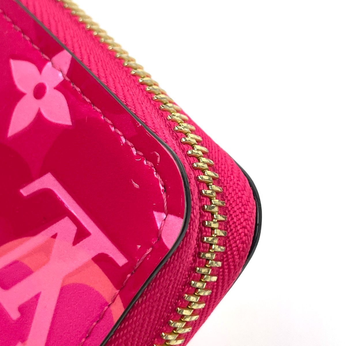 Louis Vuitton Zippy Wallet Zip Around Patent Monogram Vernis Fuchsia — view 4