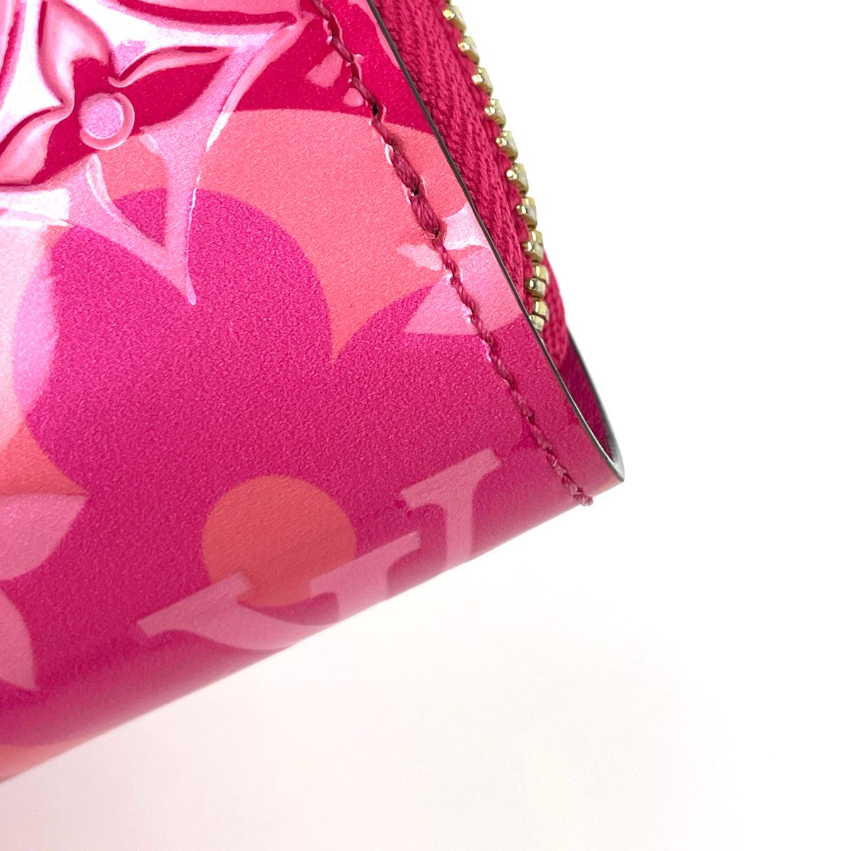 Louis Vuitton Zippy Wallet Zip Around Patent Monogram Vernis Fuchsia — view 3