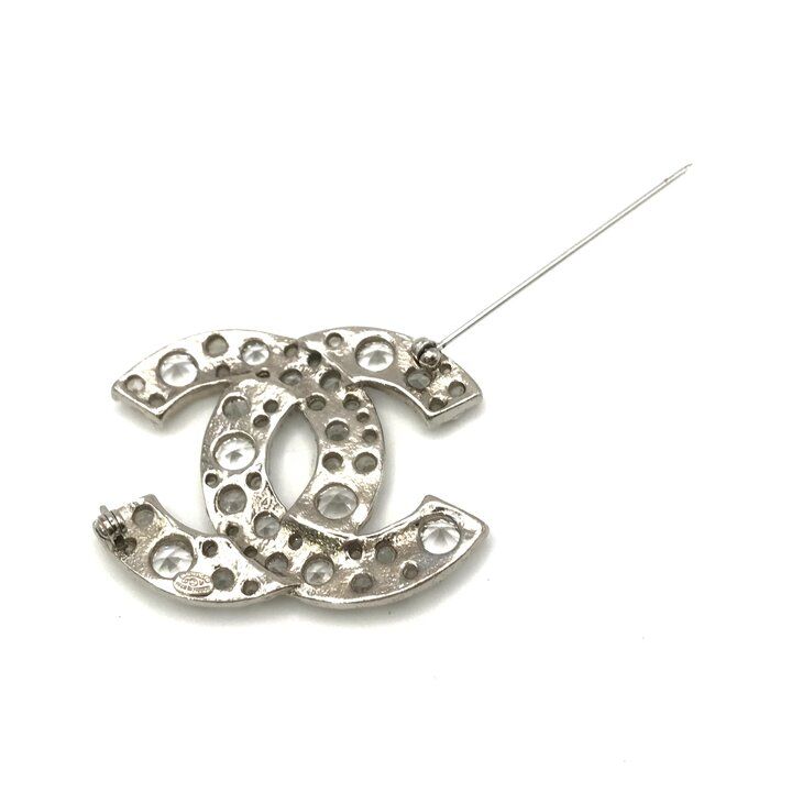Chanel CC Logo Rhinestone Strass Brooch Pin Silver — view 4