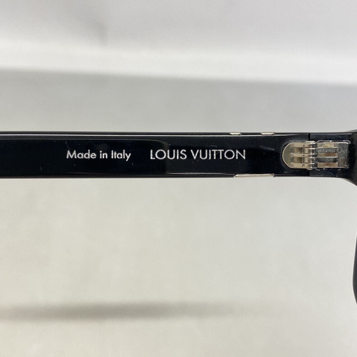 Louis Vuitton Sunglasses LV Hit Square Noir Eyewear — view 2