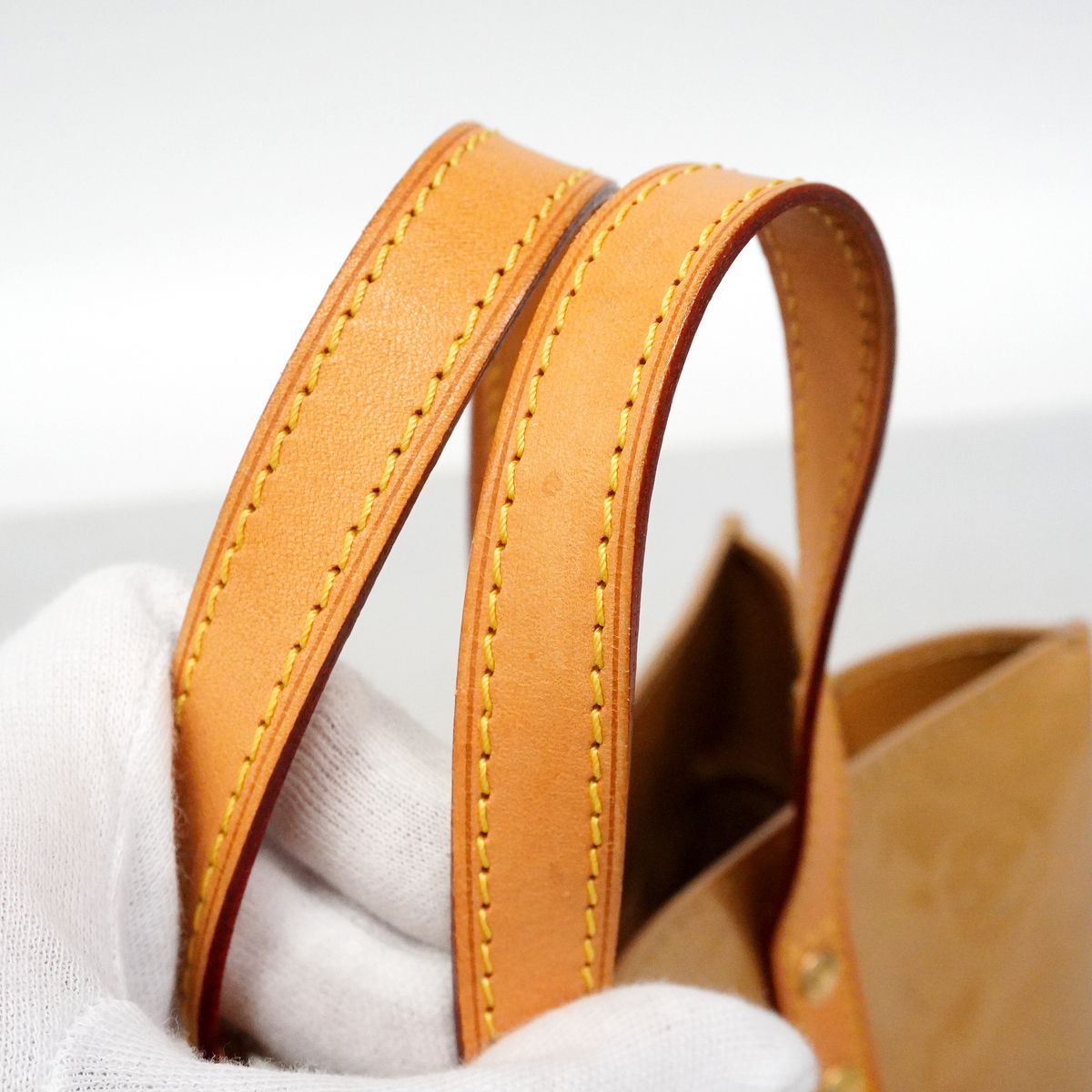 Louis Vuitton Handbag Vernis Reade PM Noisette — view 8