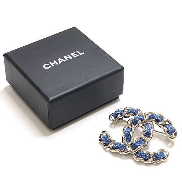 Chanel CC Logo Denim Brooch Metal Silver Blue — view 6