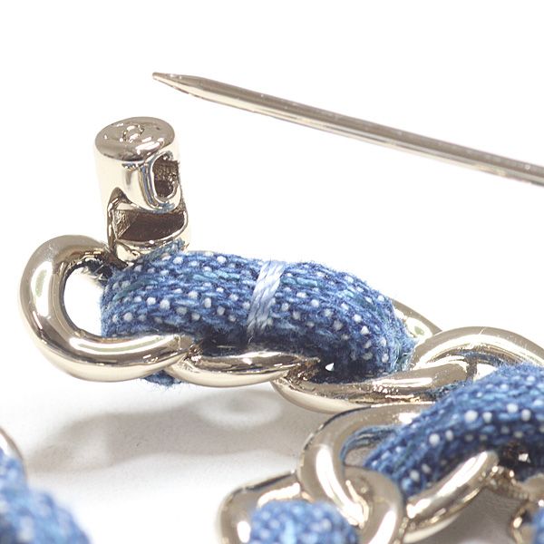 Chanel CC Logo Denim Brooch Metal Silver Blue — view 4