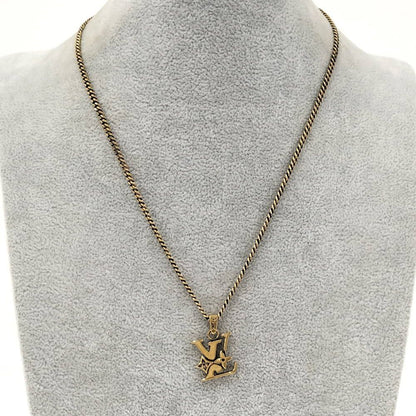 Louis Vuitton Pendant Monogram Lowe LV Logo Gold Plated — view 8