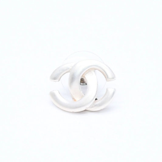 Chanel CC Logo Stud Single Earrings 01A Stamp Metal Silver
