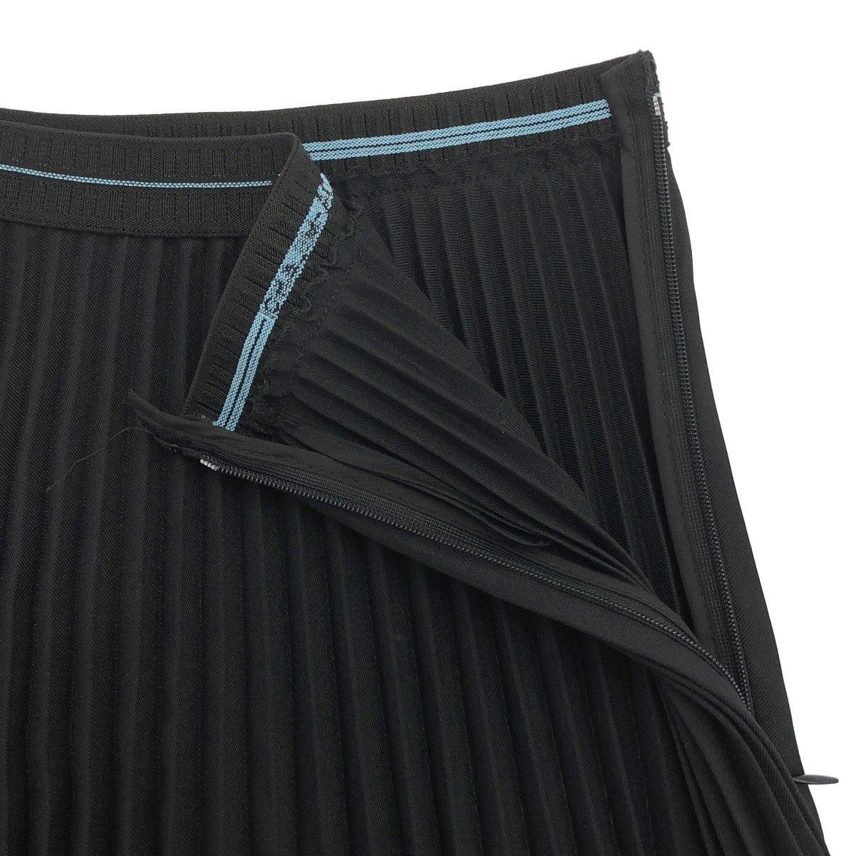 Prada Pleated Skirt Black — view 4