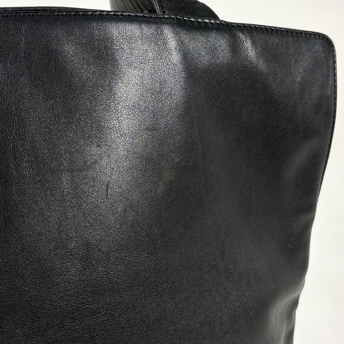 Chanel Tote Bag CC Logo Leather Black — view 5