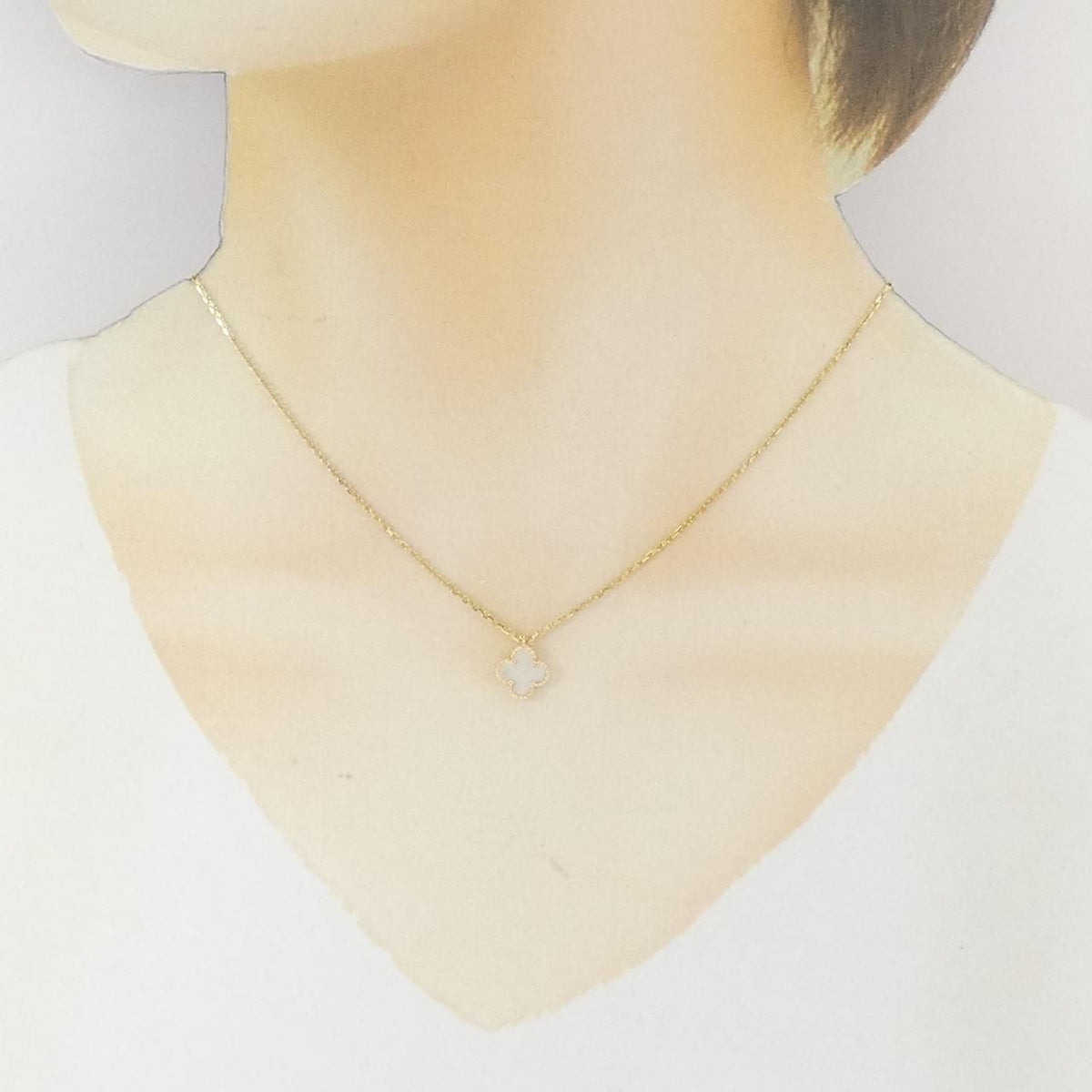 Van Cleef & Arpels Sweet Alhambra Necklace — view 5