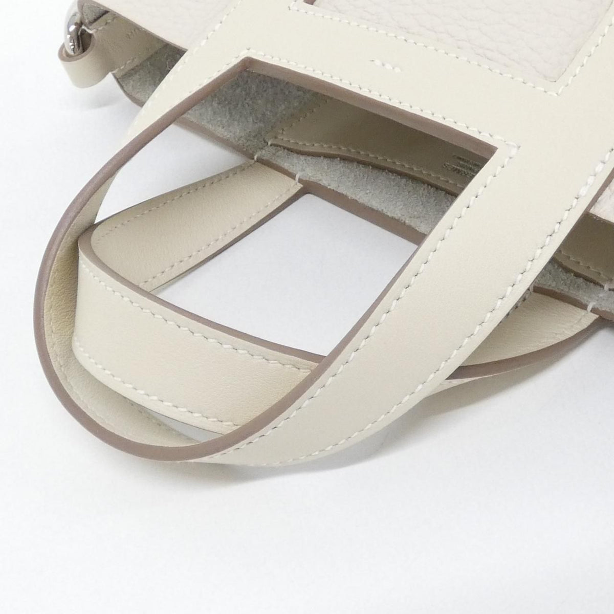Hermes in the Loop 18 CK Bag — view 4