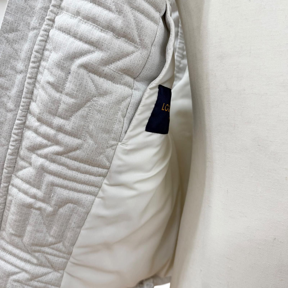 Louis Vuitton Quilted Snow Zip Up Down Vest White 46 — view 5