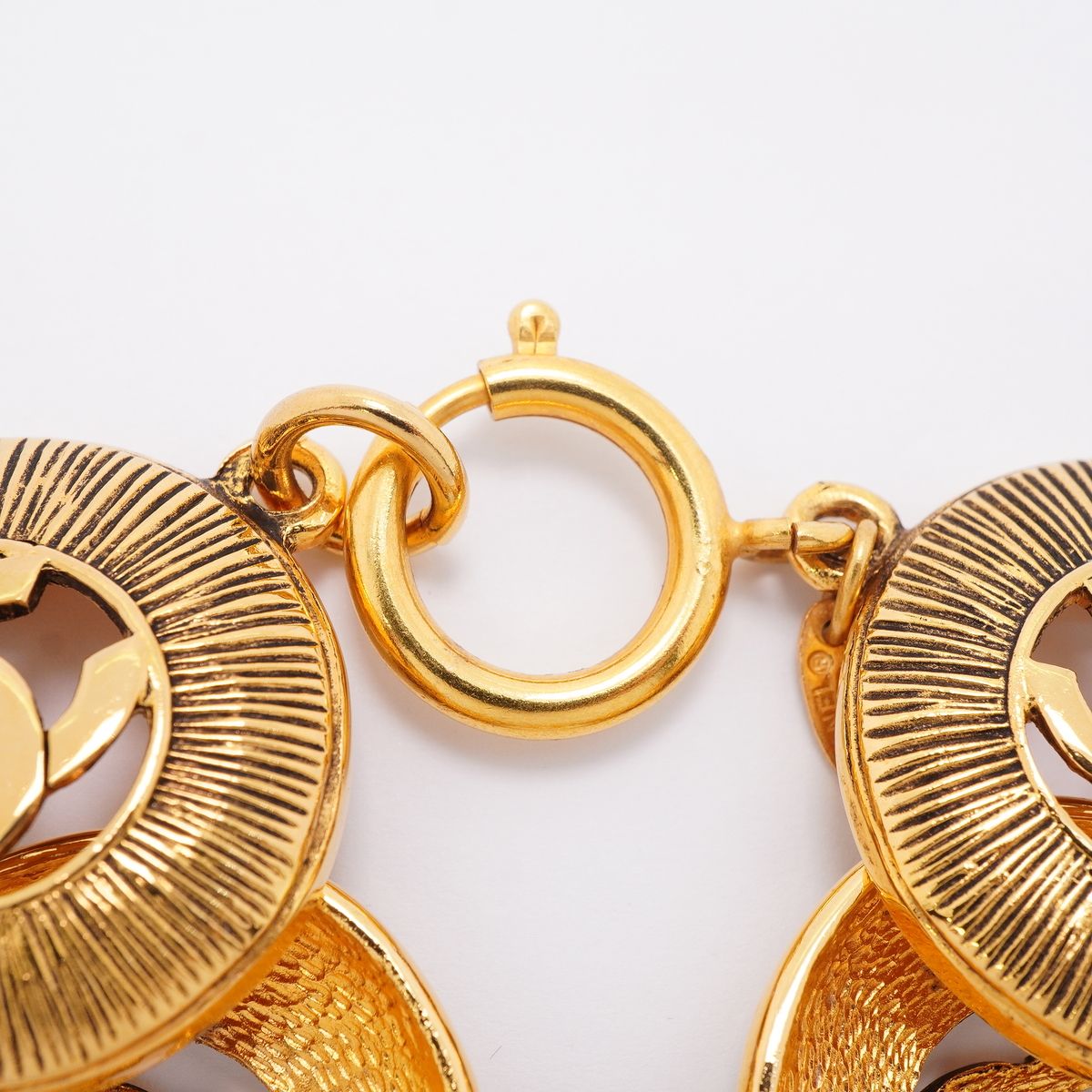Chanel Bracelet Vintage CC Logo Round Circle Gold Plated — view 4