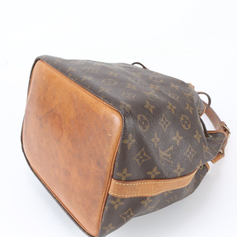Louis Vuitton Monogram Petit Noe Leather Shoulder Bag Tote — view 5
