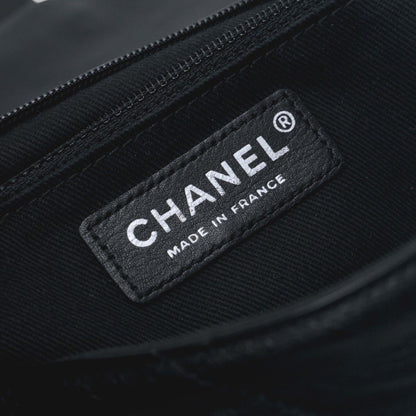 Chanel Quilted Shoulder Bag Calfskin Black Silver Chain CC Logo Turnlock Single — view 8