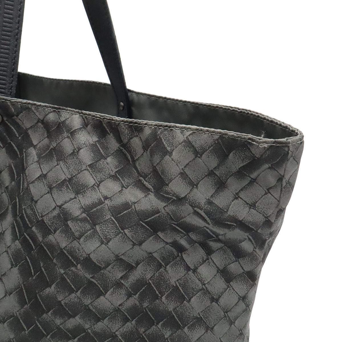 Bottega Veneta Intreccio Illusion Tote Shoulder Bag Nylon Leather Gray Charm — view 6