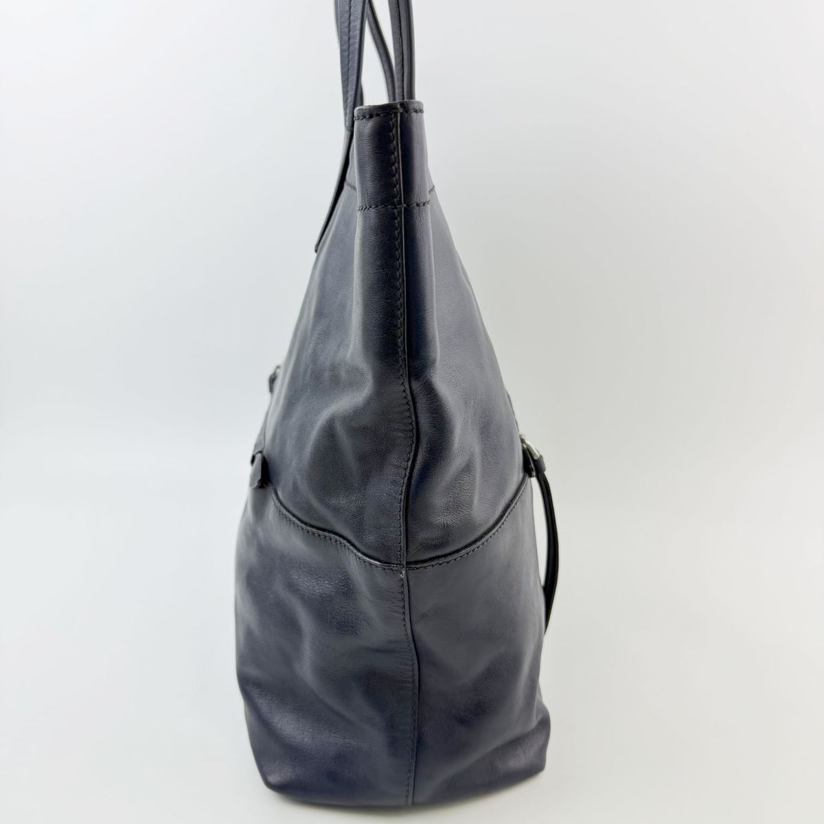Miu Miu Logo Front Zipper Pocket Tote Shoulder Bag Leather Navy Vintage — view 4