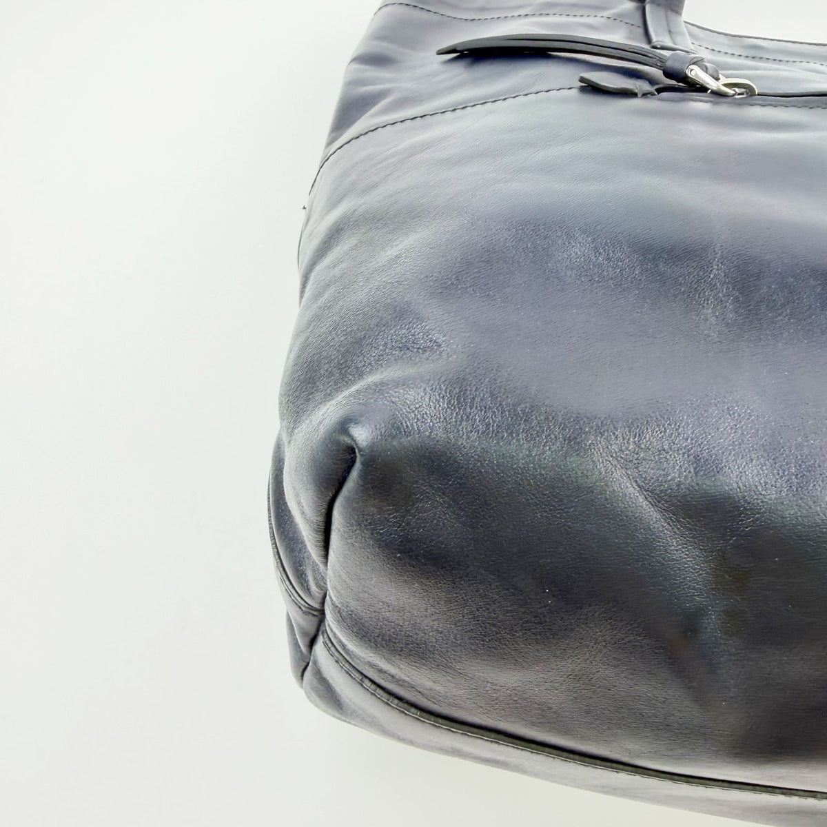 Miu Miu Logo Front Zipper Pocket Tote Shoulder Bag Leather Navy Vintage — view 8