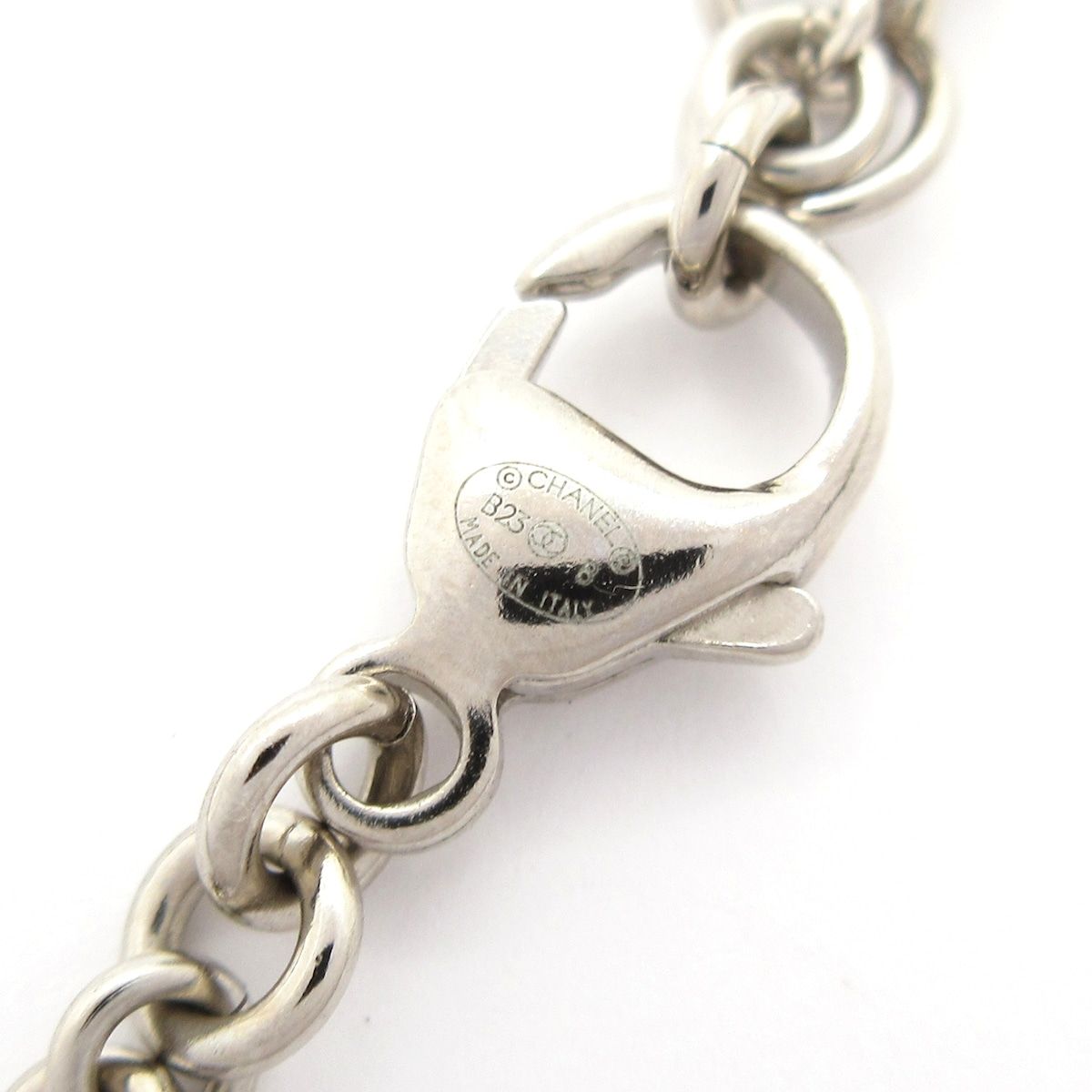 Chanel Necklace CC Logo Silver Clear White Rhinestone Pearl Heart — view 5