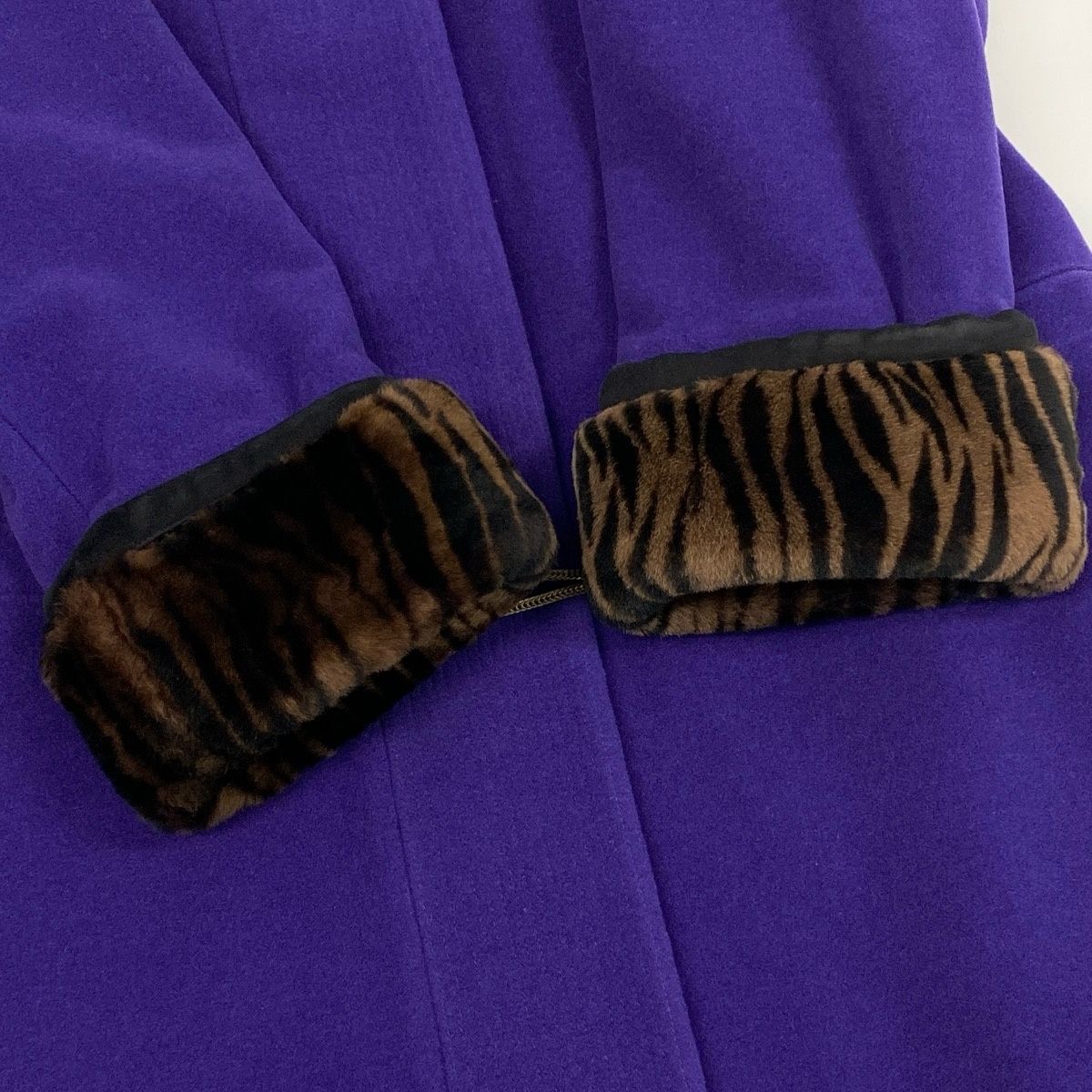 Versace Istate Long Wool Coat Fur Collar Tiger Pattern Purple — view 6
