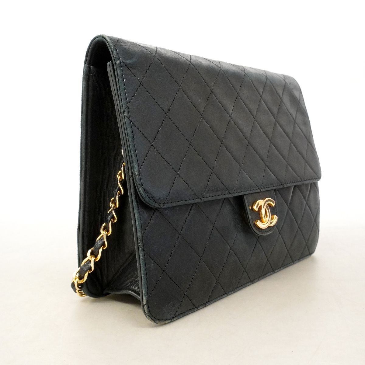 Chanel Shoulder Bag Quilted Lambskin Black Gold — view 2