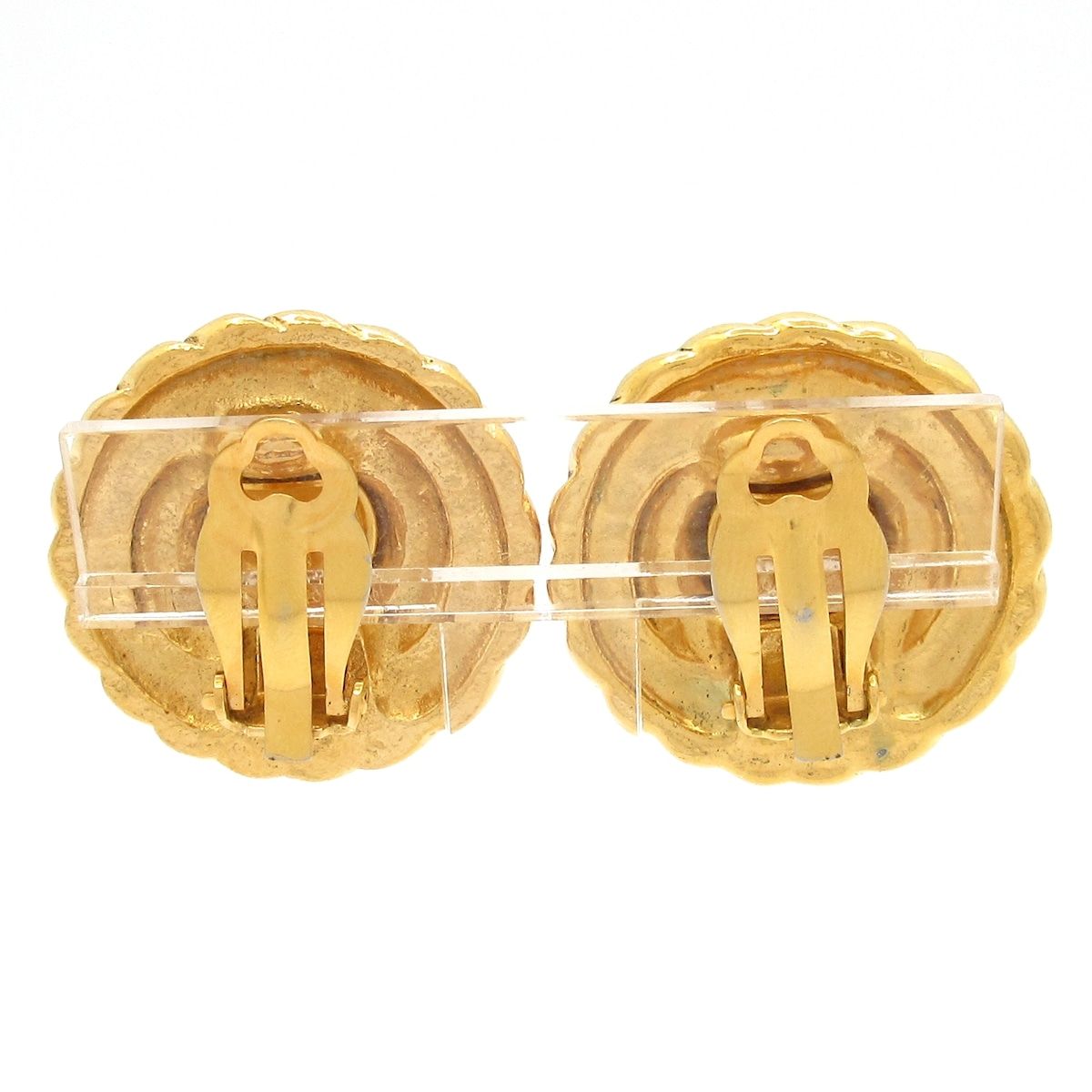 Chanel Earrings CC Logo Gold — view 3