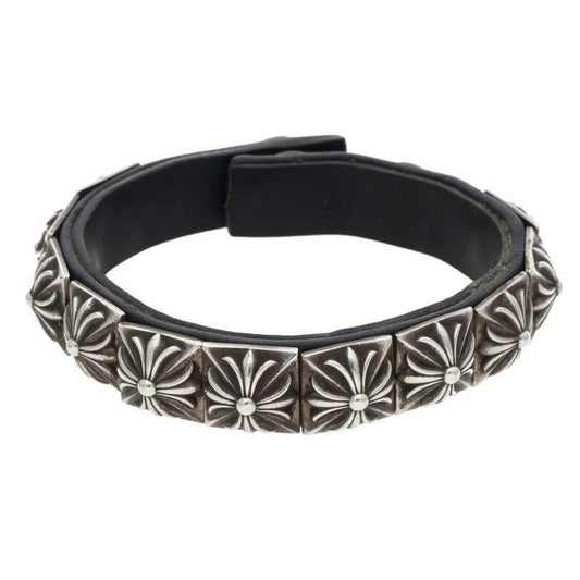 Chrome Hearts Zero Stud Sngl Row Pyramid Single Leather Bracelet