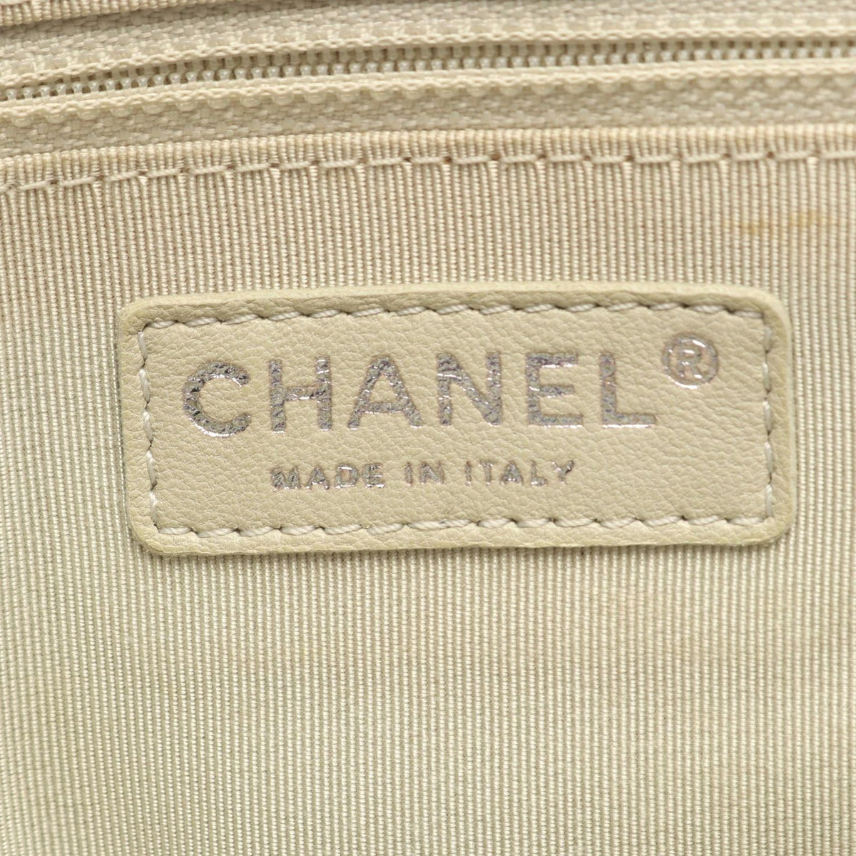 Chanel Shoulder Bag Line Quilted Chain Around Blue Leather — view 4