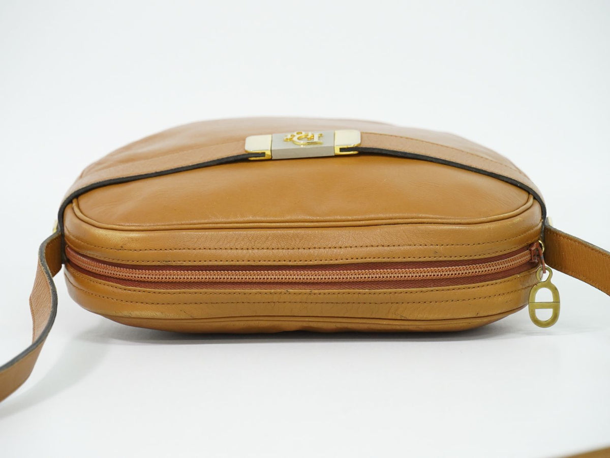 Dior Leather Shoulder Bag Pochette Brown — view 5