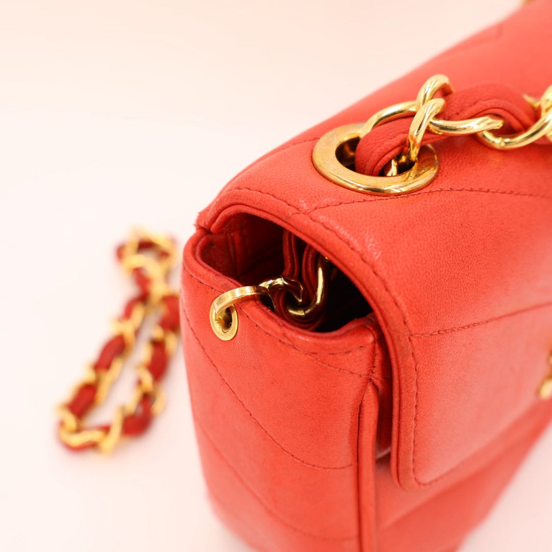 Chanel Shoulder Bag Red — view 2