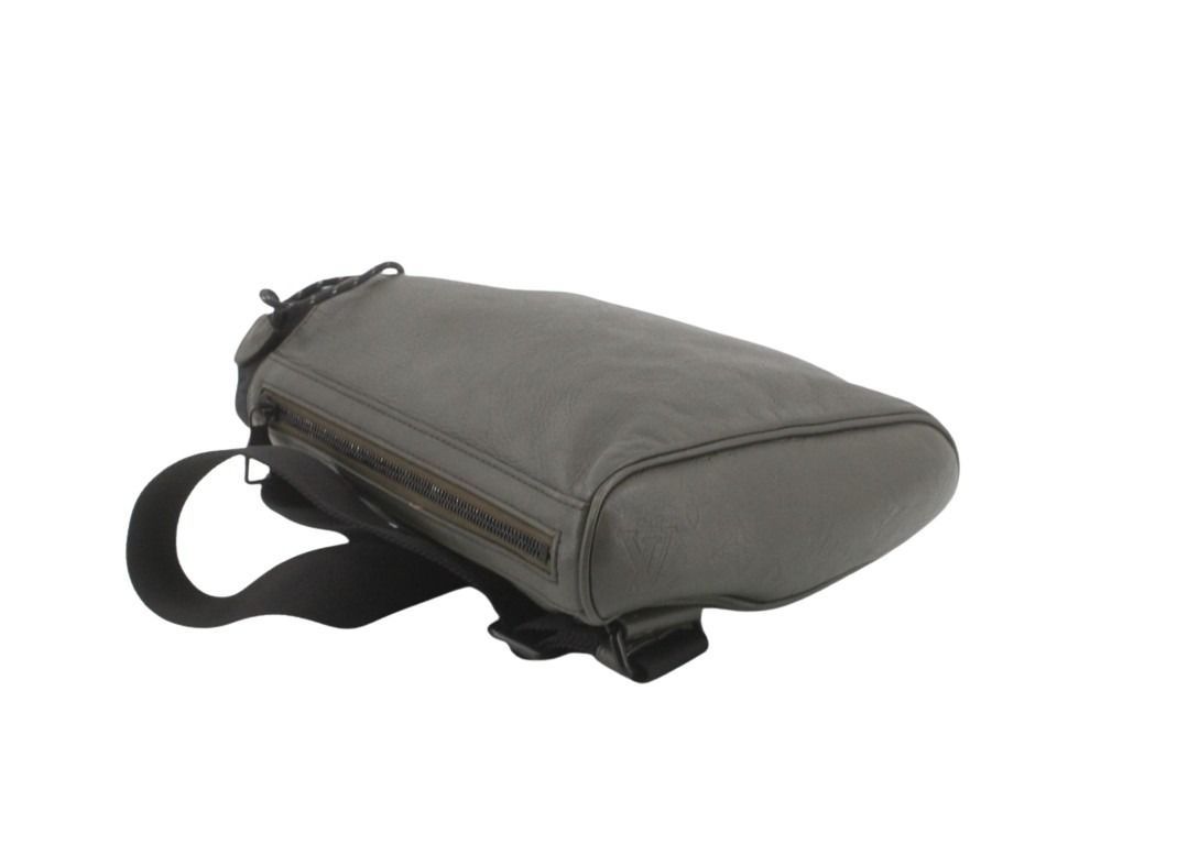 Louis Vuitton Shoulder Bag Chalk Khaki Monogram Shadow — view 3