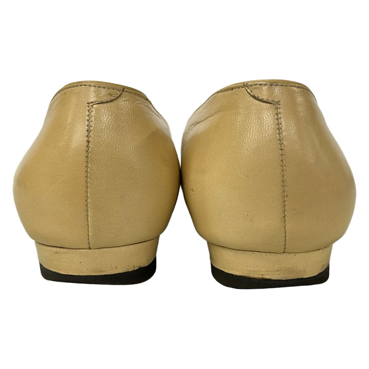 Chanel Pumps Beige Black Leather Heels — view 3