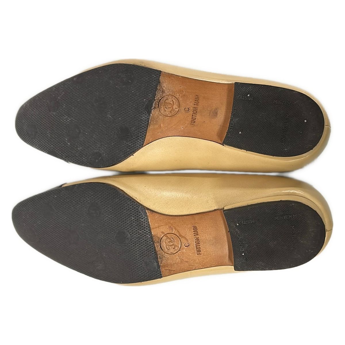 Chanel Pumps Beige Black Leather Heels — view 4