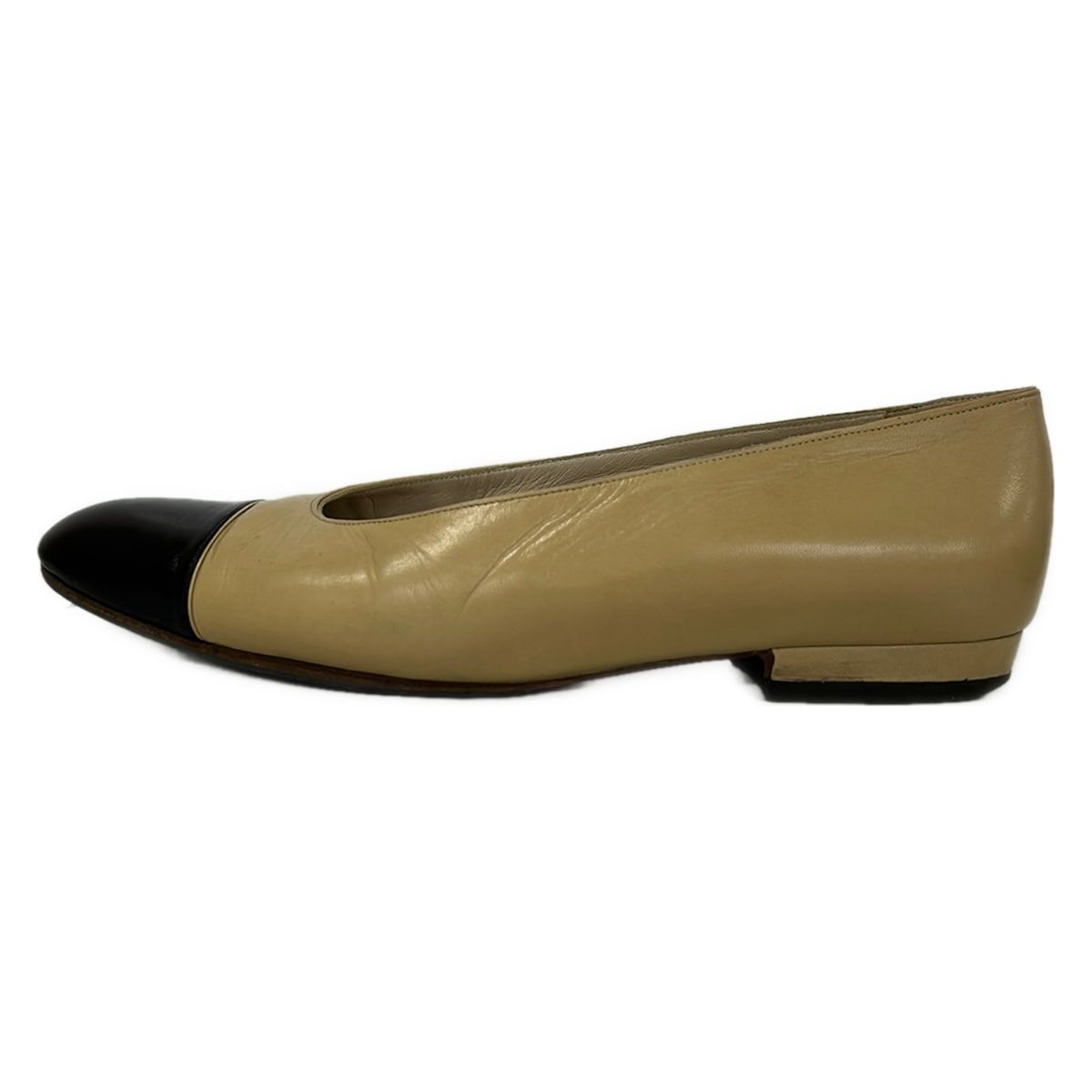Chanel Pumps Beige Black Leather Heels