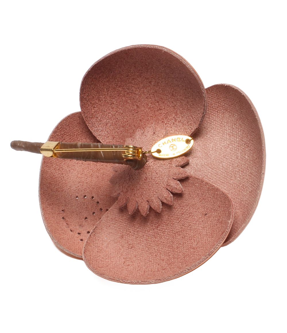 Chanel Brooch Camellia Gold — view 2