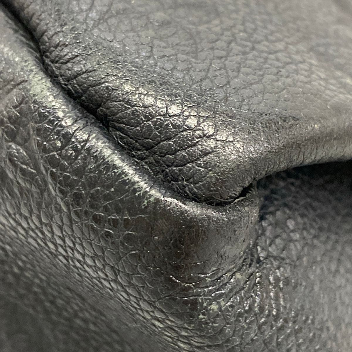 Louis Vuitton Handbag Monogram Empreinte Artsy MM Noir Leather — view 8