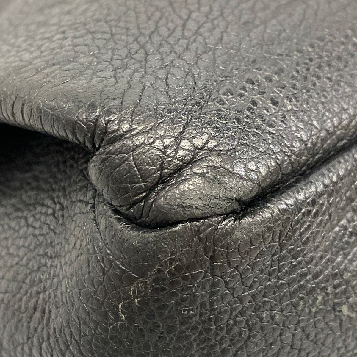 Louis Vuitton Handbag Monogram Empreinte Artsy MM Noir Leather — view 7